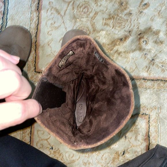 Keen Brown Heeled Boots - Picture 10 of 12